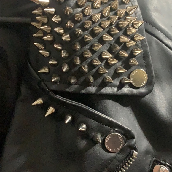 Biker jacket with custom neck design - Picture 2 of 6